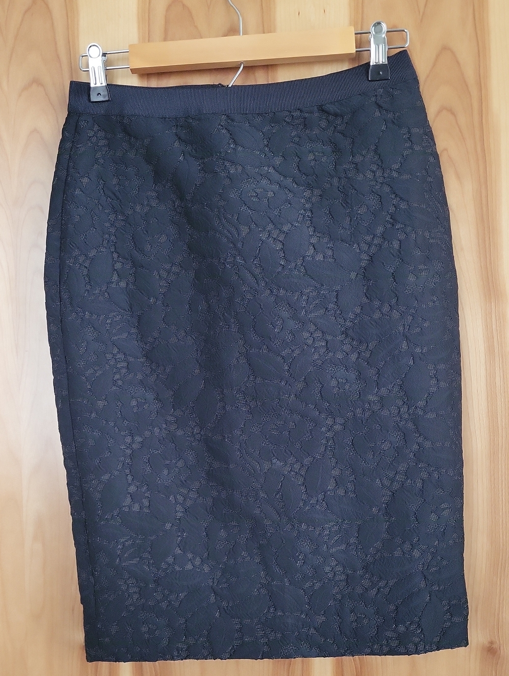 Ann Taylor Black Floral Lace Pencil Skirt